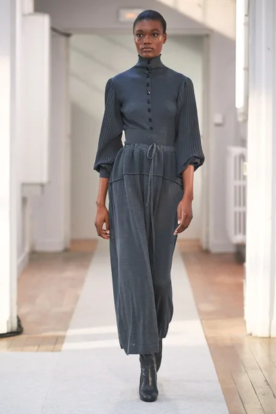Look 34